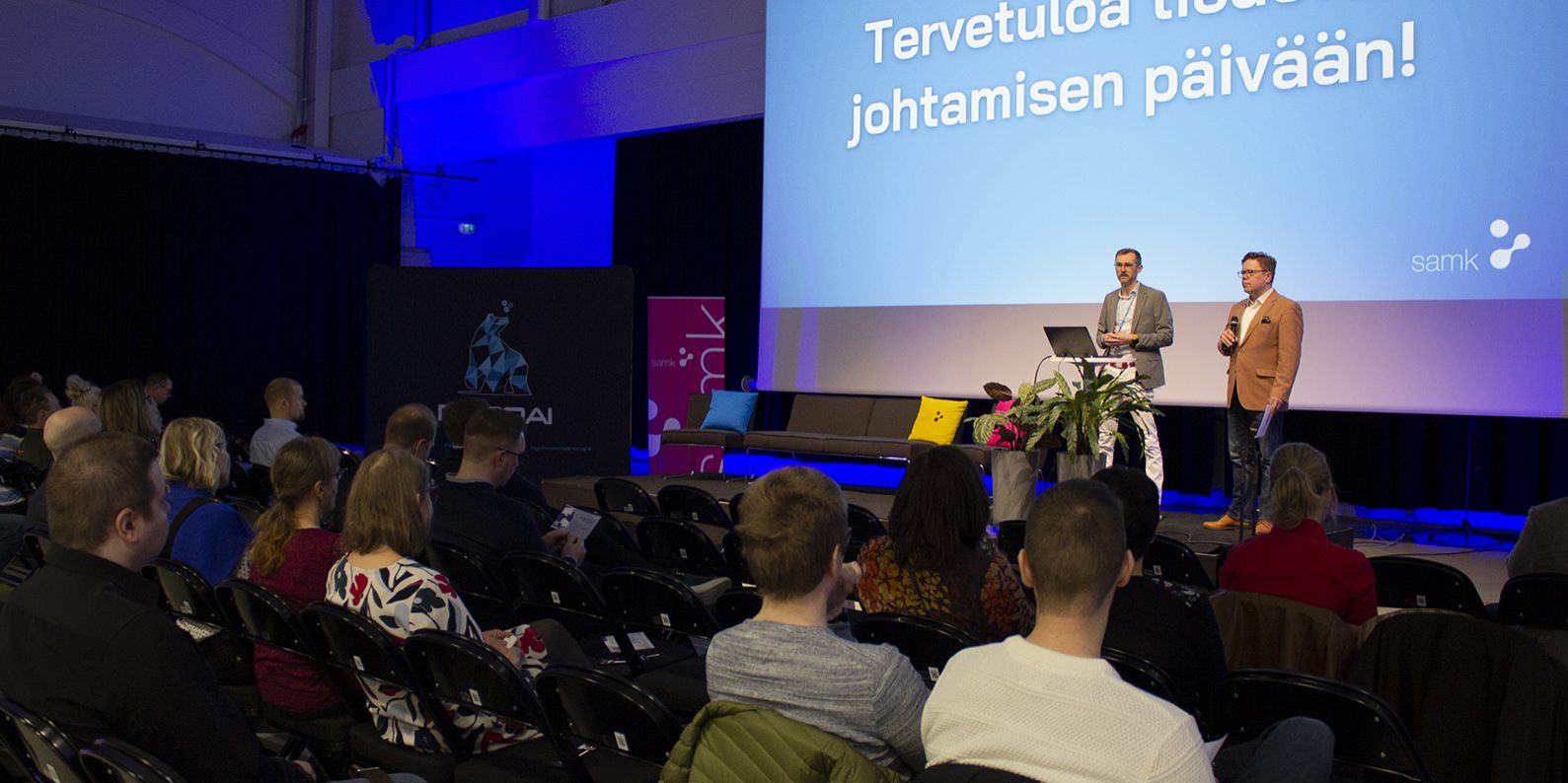 Mikko Pakkasela, Research Manager, BIC, SAMK and Marko Seppänen, Professor of Information Management, University of Tampere welcoming the audience on the stage.